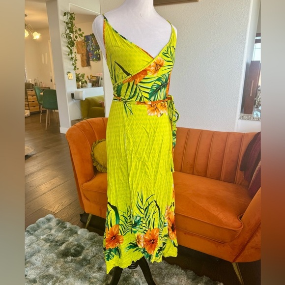 Dresses & Skirts - Floral Wrap Dress in Yellow and Green